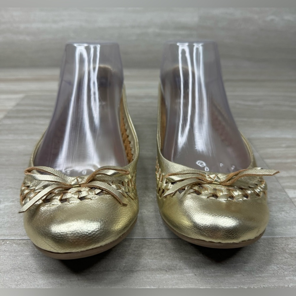 Kelly & Katie Dream Weaver Gold Vegan Leather Bow Tie Flats Womens 6 - Picture 2 of 10